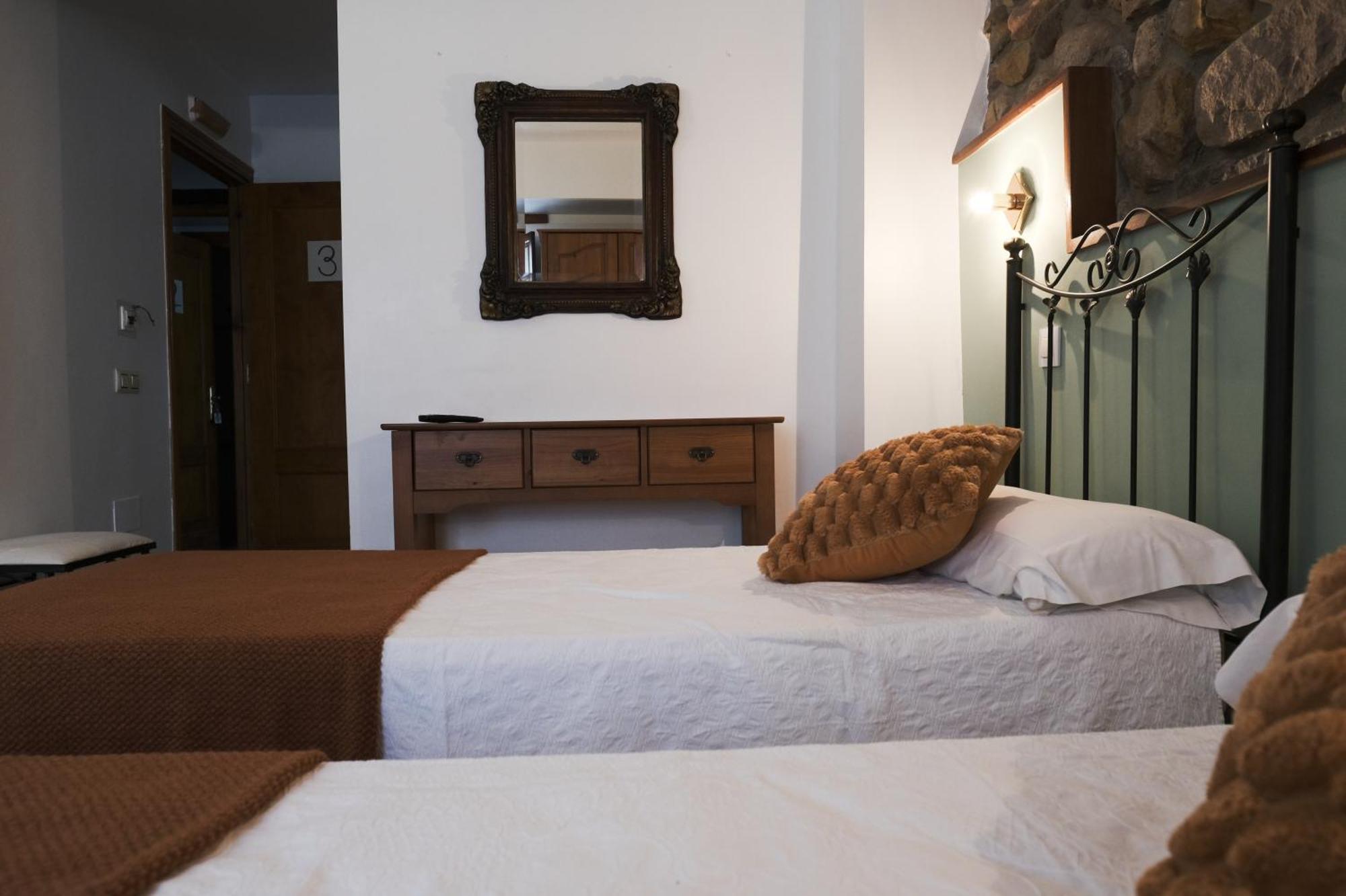 Posada La Estela De Barros Corrales De Buelna Bagian luar foto