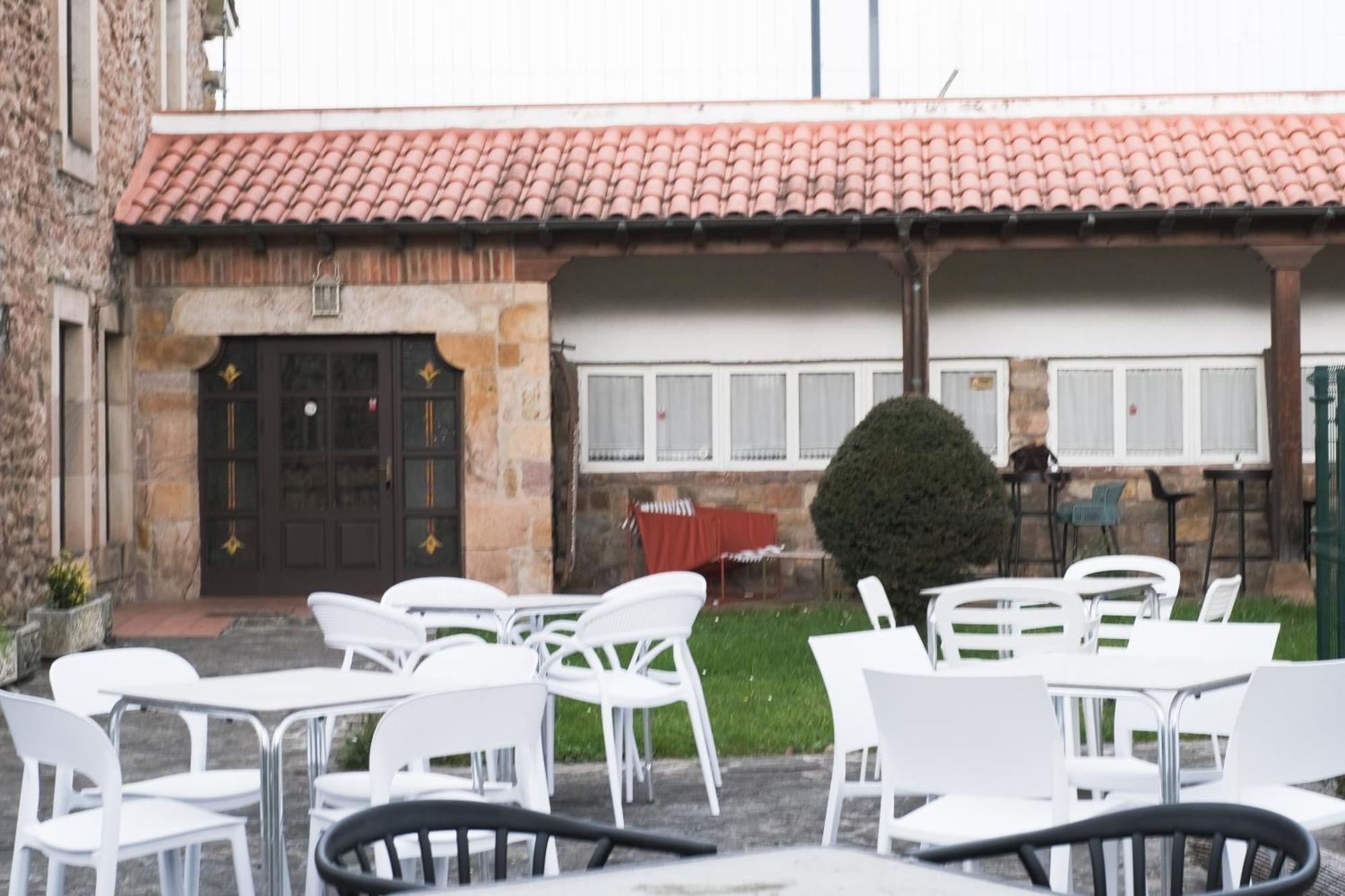 Posada La Estela De Barros Corrales De Buelna Bagian luar foto