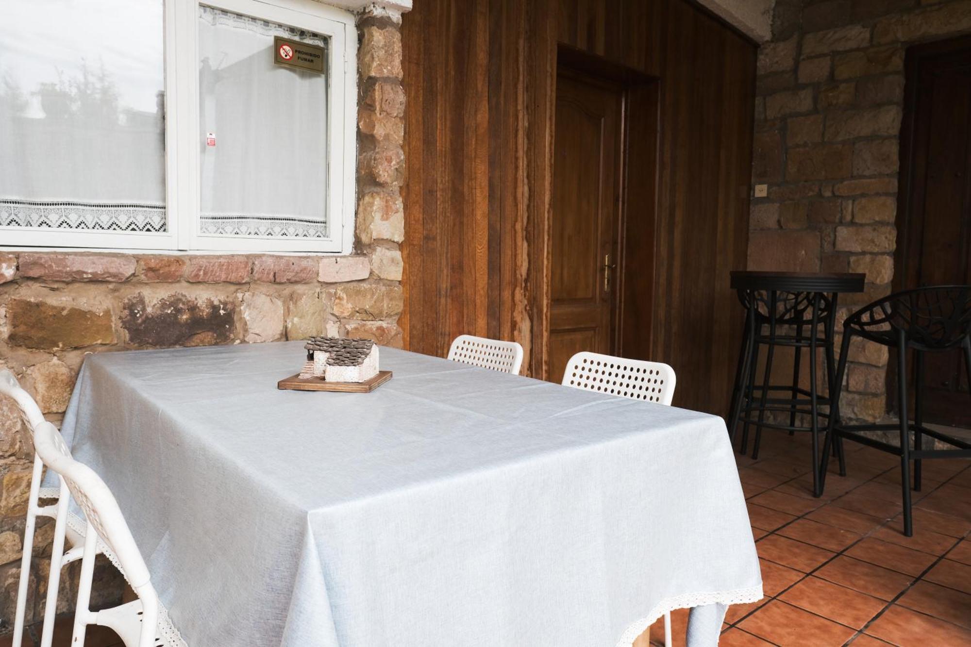 Posada La Estela De Barros Corrales De Buelna Bagian luar foto